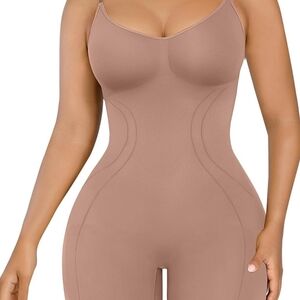 Elegant Shapewear Bodysuit in Nude